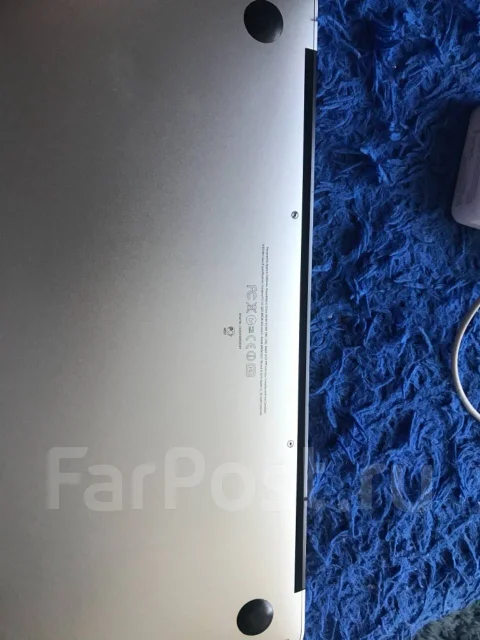Apple MacBook Air 13 2010 Late. 13.3", ��� 2048 ��, ���� 128���, WiFi: 1, Bluetooth: 1 ����