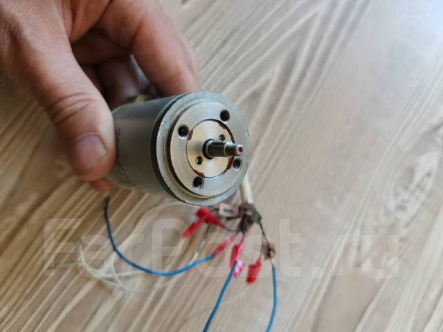 Продам двигатель дб40-16-6-д20, б/у, в наличии. Цена: 50₽ во Владивостоке