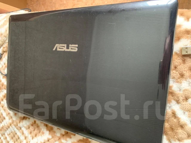 Asus A52JU. 15", 2,1����, ��� 3072 ��, ���� 1 000���, WiFi: 1, Bluetooth: 1 ����