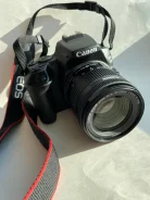 Canon EOS 250D ����