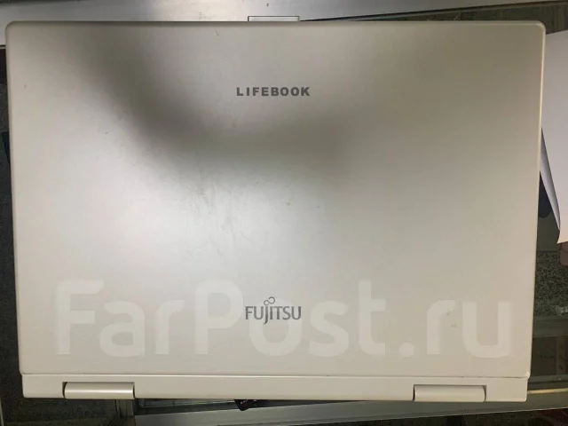 Fujitsu. 15.4", 1,8����, ��� 512 ��, ���� 120���, WiFi: 1, Bluetooth: 1 ����