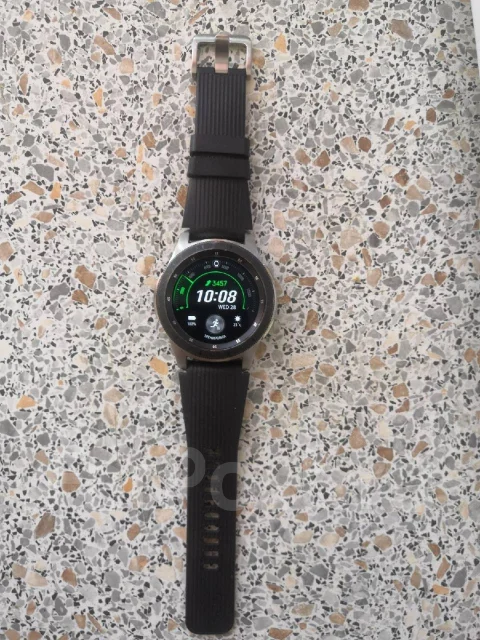 Samsung Galaxy Watch. GPS, NFC, IP67 ����