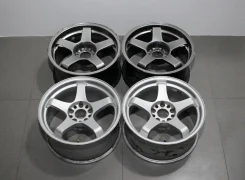 URAS. 8.0/8.5x17", 5x114.3, ET30/25 ����