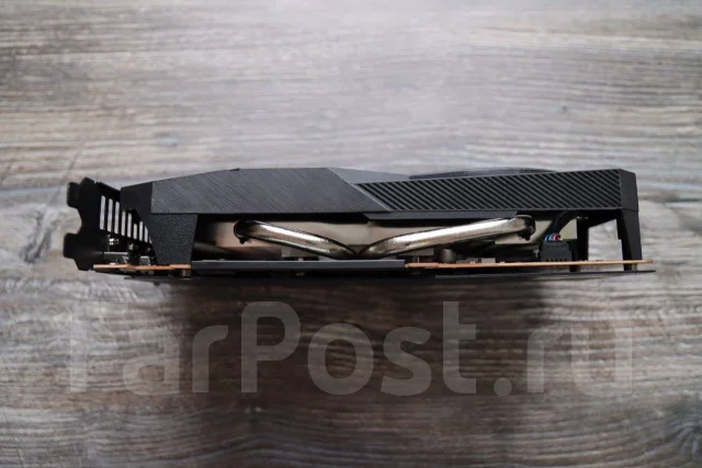 Radeon RX 5500 XT ����