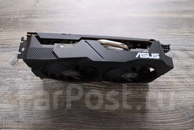 Radeon RX 5500 XT ����