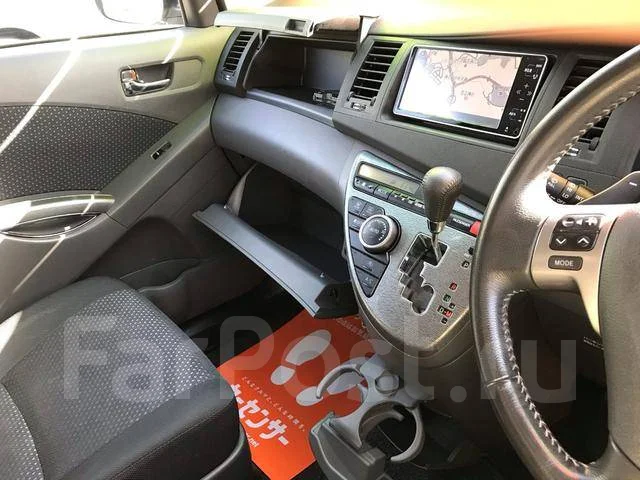 Toyota Isis. ��������, ��������, 1.8 (143��.�.), ������, �/�. ��� ����� �� ������������ ����