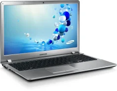 Samsung 510R5E. 15.6", 2,6����, ��� 6 ��, ���� 750���, WiFi: 1, Bluetooth: 1, ����������� �� 3��. ����