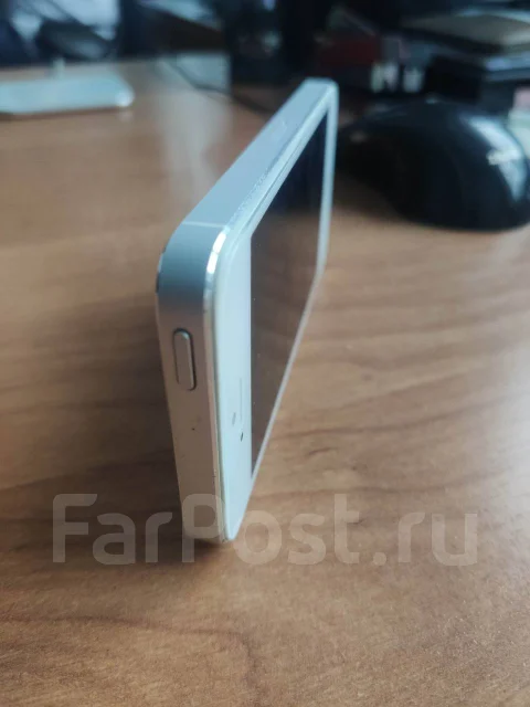 Apple iPhone 5. �/�, �����, 4G LTE ����