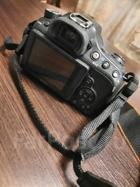 Sony Alpha SLT-A58. 20 � ����� ��, ���: 3� ����