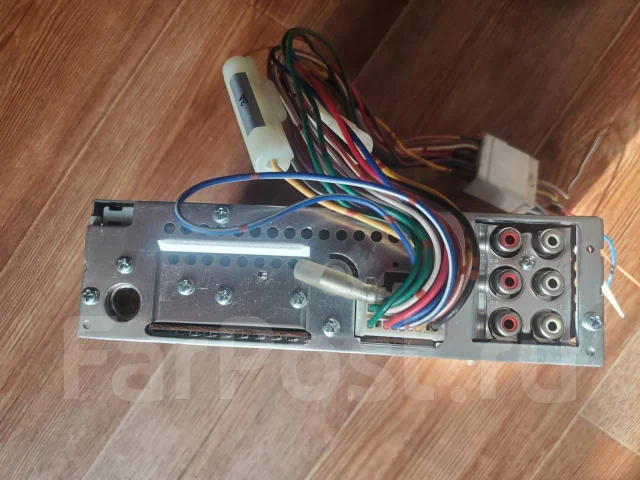 Clarion DB565USB ����