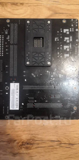 Socket AM3+ ����