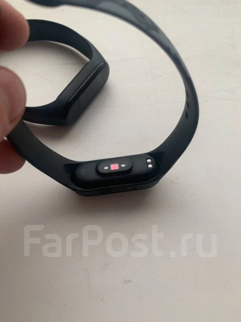 Xiaomi Mi Band 4. IP67 ����