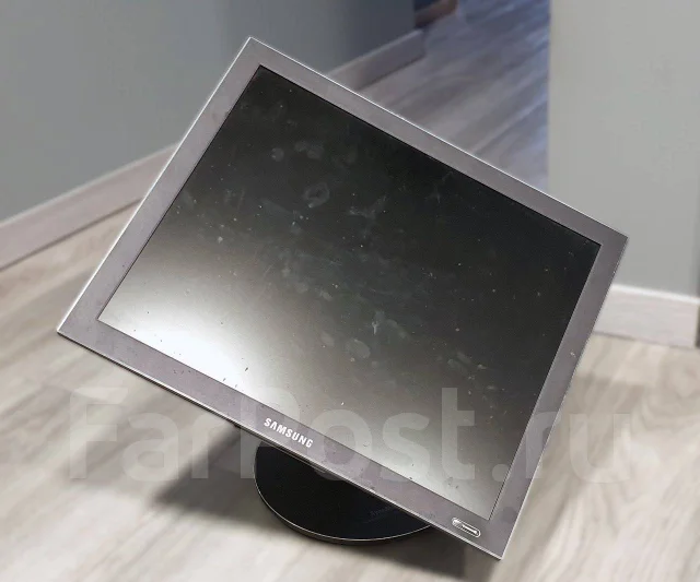 Samsung. 19" ����