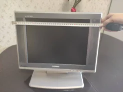 Hyundai H-LED15V6. LCD (��) ����