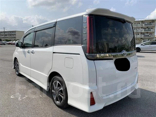Toyota Noah. ��������, 4wd, 2.0 (152��.�.), ������, 45 000����. ��, �/�. ��� ����� �� ������������ ����