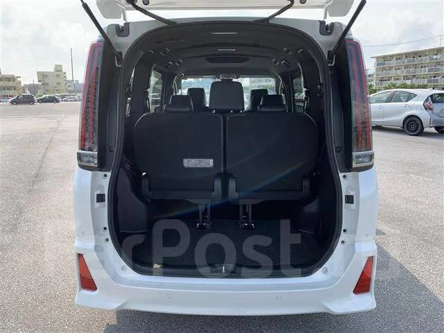 Toyota Noah. ��������, 4wd, 2.0 (152��.�.), ������, 45 000����. ��, �/�. ��� ����� �� ������������ ����