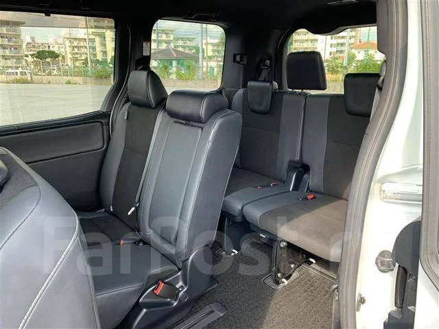 Toyota Noah. ��������, 4wd, 2.0 (152��.�.), ������, 45 000����. ��, �/�. ��� ����� �� ������������ ����