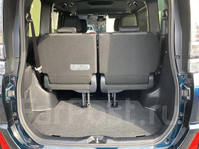 Toyota Voxy. ��������, 4wd, 2.0 (152��.�.), ������, 25 000����. ��, �/�. ��� ����� �� ������������ ����