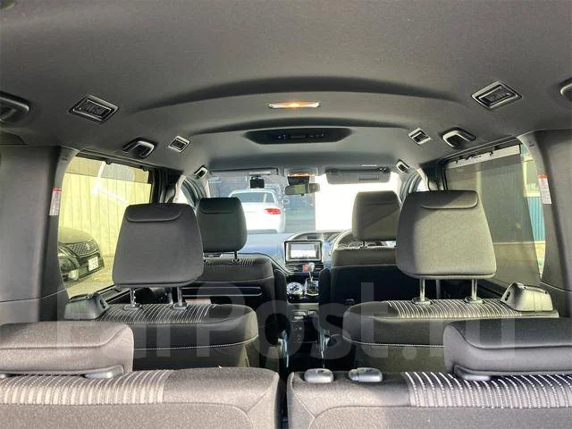 Toyota Voxy. ��������, 4wd, 2.0 (152��.�.), ������, 25 000����. ��, �/�. ��� ����� �� ������������ ����