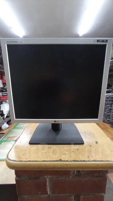 LG. 19" ����
