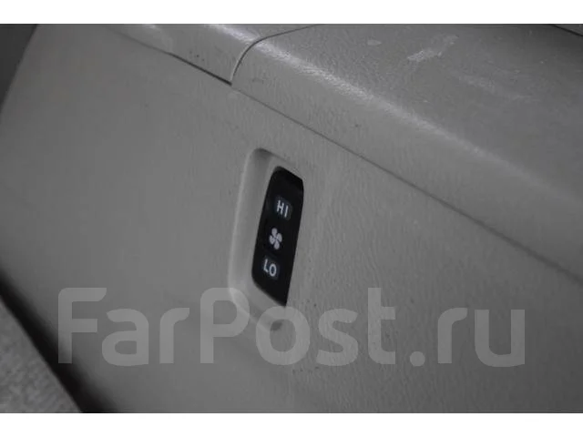 Toyota Isis. ��������, 4wd, 1.8 (130��.�.), ������, 70 000����. ��, �/�. ��� ����� �� ������������ ����