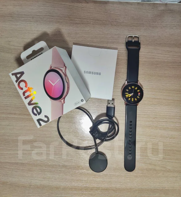 Samsung Galaxy Watch Active2. GPS, NFC, SIM-�����, IP67, IP68 ����