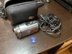 Sony HDR-CX130E. 4 - 4.9 ��, � ���������� ����