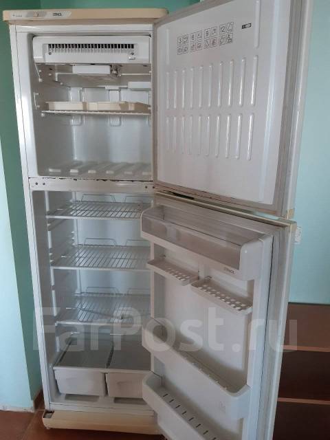 Холодильник 2-камерный Стинол, б/у, в наличии. Цена: 5 900₽ во Владивостоке