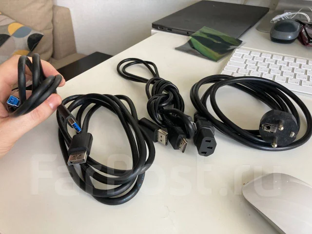 Dell. 24" ����