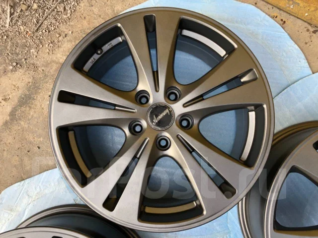 ����� Anniversary. 7.0x17", 5x114.3, ET38, �� 73,1���. ����