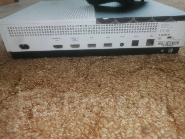Microsoft Xbox One S ����