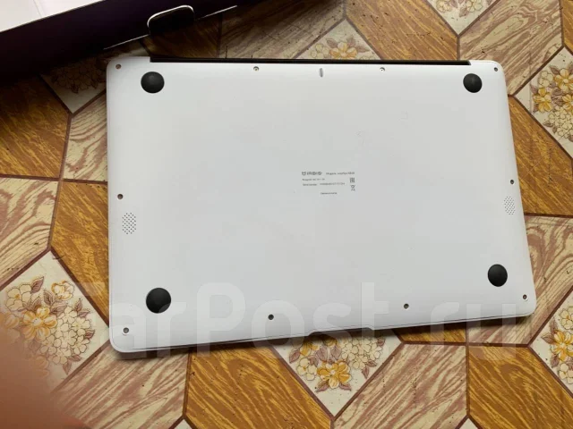 IRBIS. 14", 1����, ��� 2048 ��, ���� 32���, WiFi: 1, Bluetooth: 1, ����������� �� 5��. ����