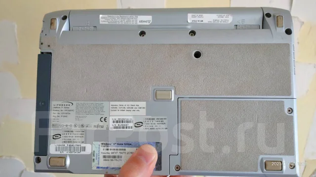Fujitsu. 10", 800����, ��� 256 �� � ������, ���� 20���, WiFi: 1, ����������� �� 1��. ����