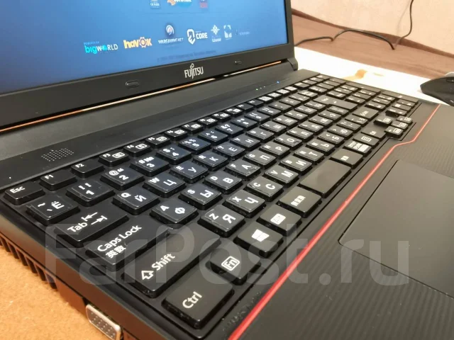 Fujitsu LifeBook. 15.6", 2,4����, ��� 8 ��, ���� 320���, WiFi: 1, Bluetooth: 1, ����������� �� 1��. ����