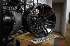 Cosmic MRII. 9.5/10.5x18", 5x114.3, ET22/28, �� 73,1���. ����