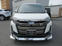 Toyota Noah. �������, 4wd, 1.8, ������, 12 000����. ��, �/�. ��� ����� �� ������������ ����