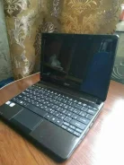 Acer Aspire One D270-268kk. 10.6", 1,6����, ��� 2048 ��, ���� 500���, WiFi: 1, Bluetooth: 1, ����������� �� 4��. ����