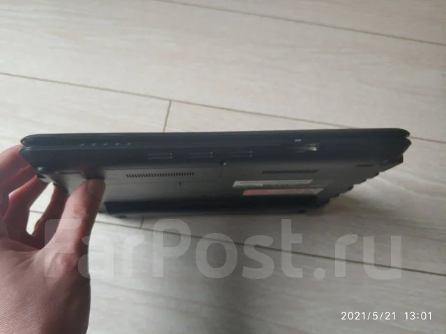 Samsung NC110. 10.1", 1,7����, ��� 2048 ��, ���� 500���, WiFi: 1, Bluetooth: 1, ����������� �� 4��. ����