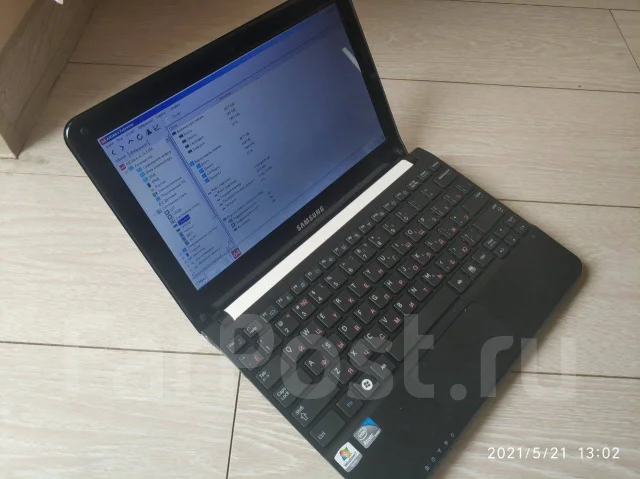Samsung NC110. 10.1", 1,7����, ��� 2048 ��, ���� 500���, WiFi: 1, Bluetooth: 1, ����������� �� 4��. ����
