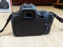 Canon EOS 200D ����