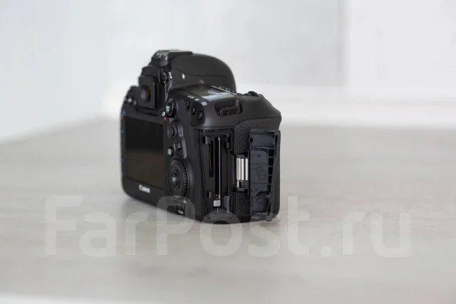 Canon EOS 5D Mark IV ����