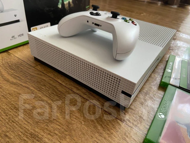 Microsoft Xbox One S ����