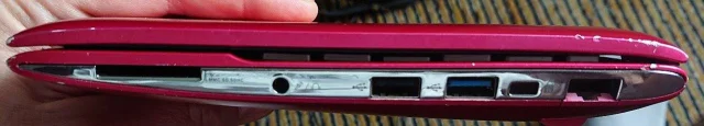 Asus Eee PC 1025CE. 14", 1,9����, ��� 2048 ��, ���� 400���, WiFi: 1, Bluetooth: 1 ����