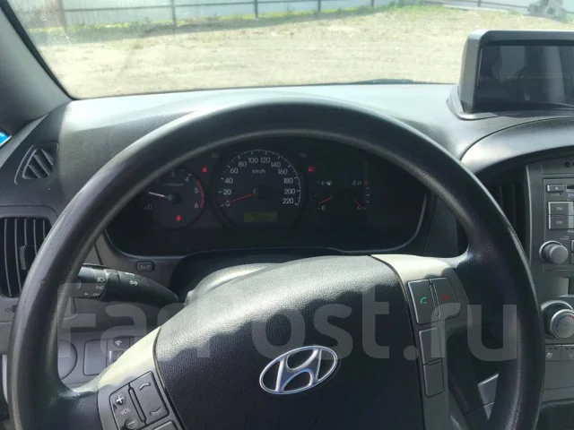 Hyundai Grand Starex. ��������, ������, 2.5 (145��.�.), ������, 94����. �� ����