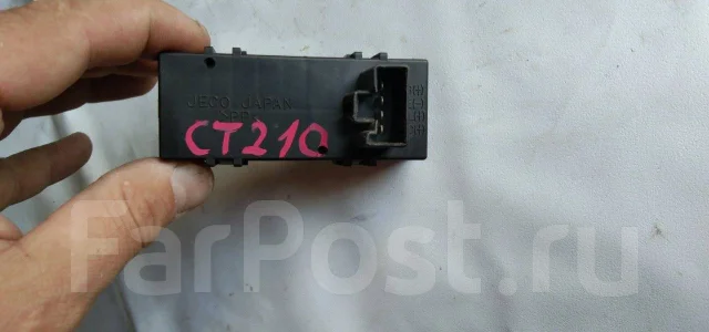Не работают часы тойота корона