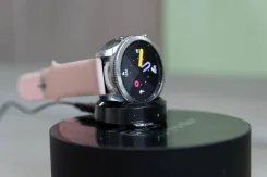 Samsung Gear S3 Classic. GPS, IP68 ����