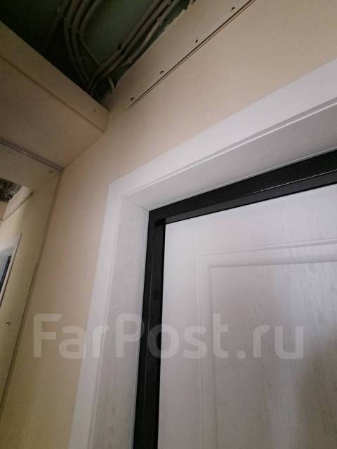 Отделка откосов Установка входных дверей, новый, в наличии во Владивостоке