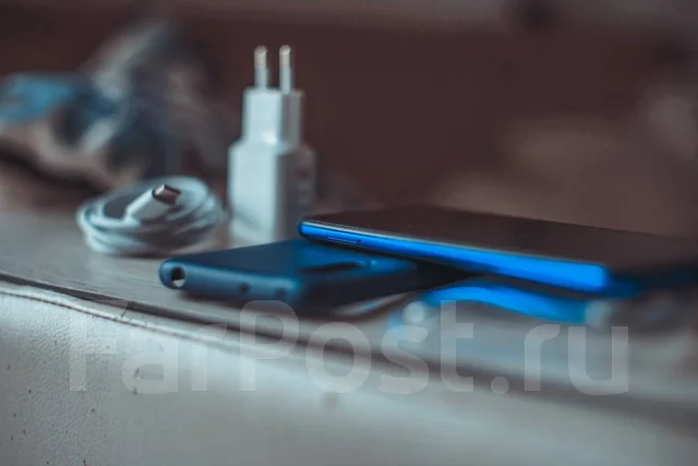 Xiaomi Mi9 Lite. �/�, �����, 4G LTE, NFC ����