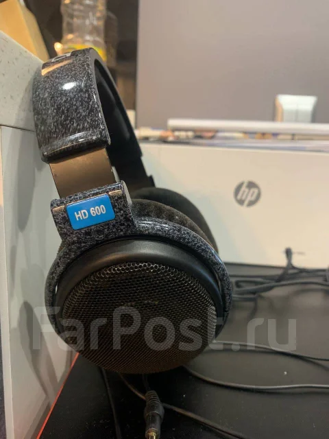 Sennheiser HD 600 ����