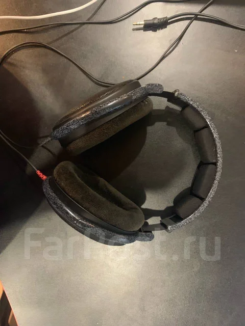 Sennheiser HD 600 ����